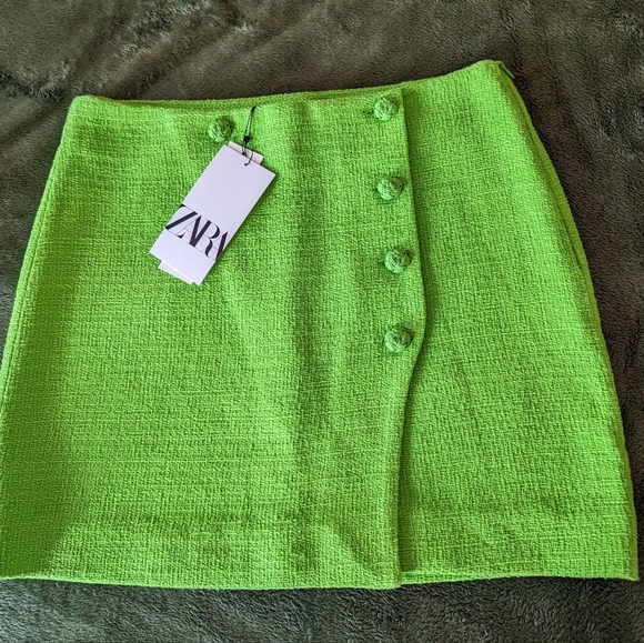 Zara Dresses & Skirts - Zara Green Button-Front Skirt